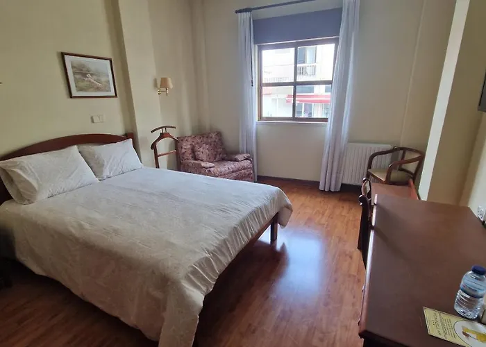 Peninsular Hotel Monte Real